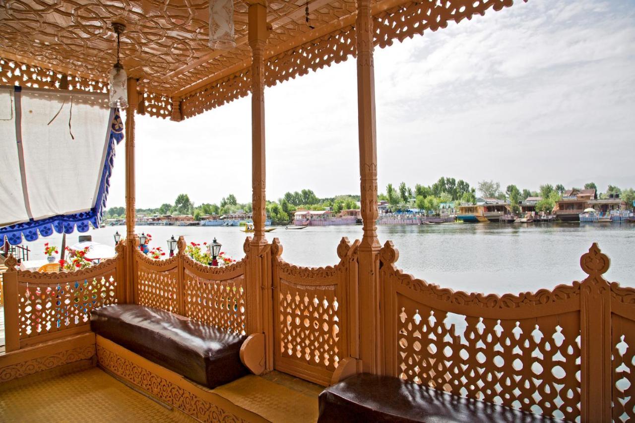 Chicago Group Of Houseboats 호텔 Srīnagar 외부 사진